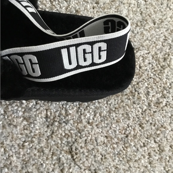Ugg slippers NWOB - Picture 4 of 5